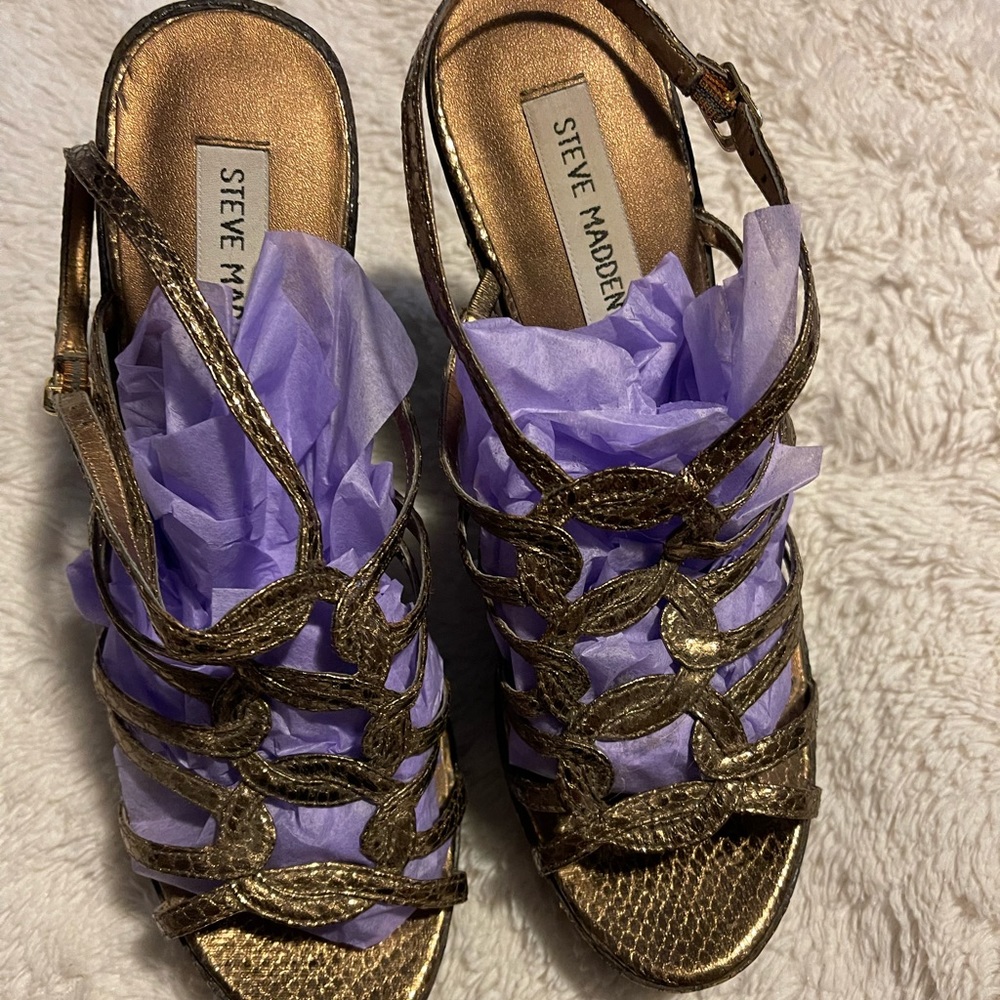 Steve Madden bronze platform sandals
